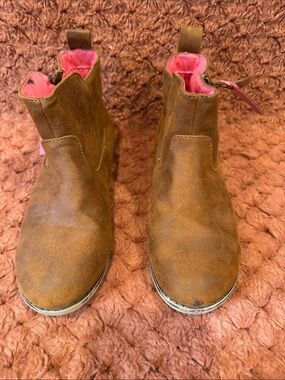 Cat & Jack Kids Suede Chelsea Boots with Pink Lining - Brown